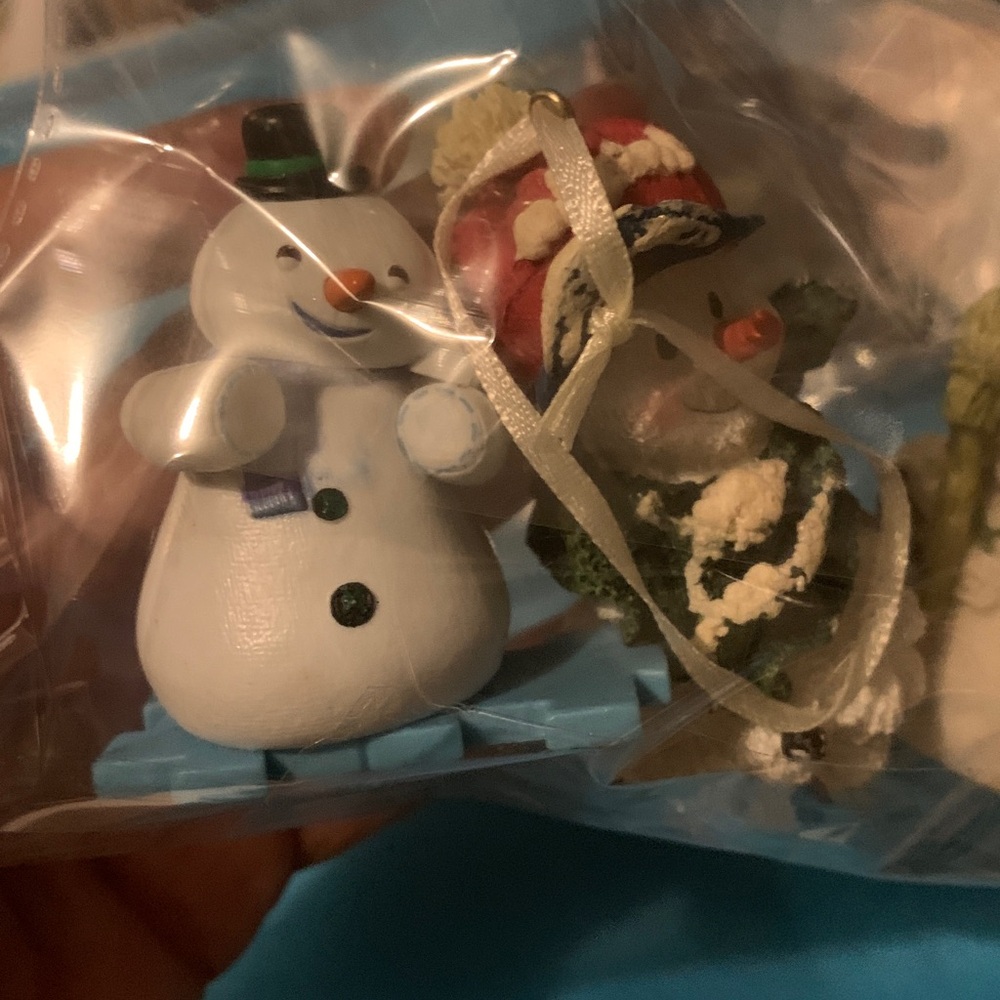 3 bags of Christmas Ornaments Snowmen, elves and candle clips - Picture 7 of 17